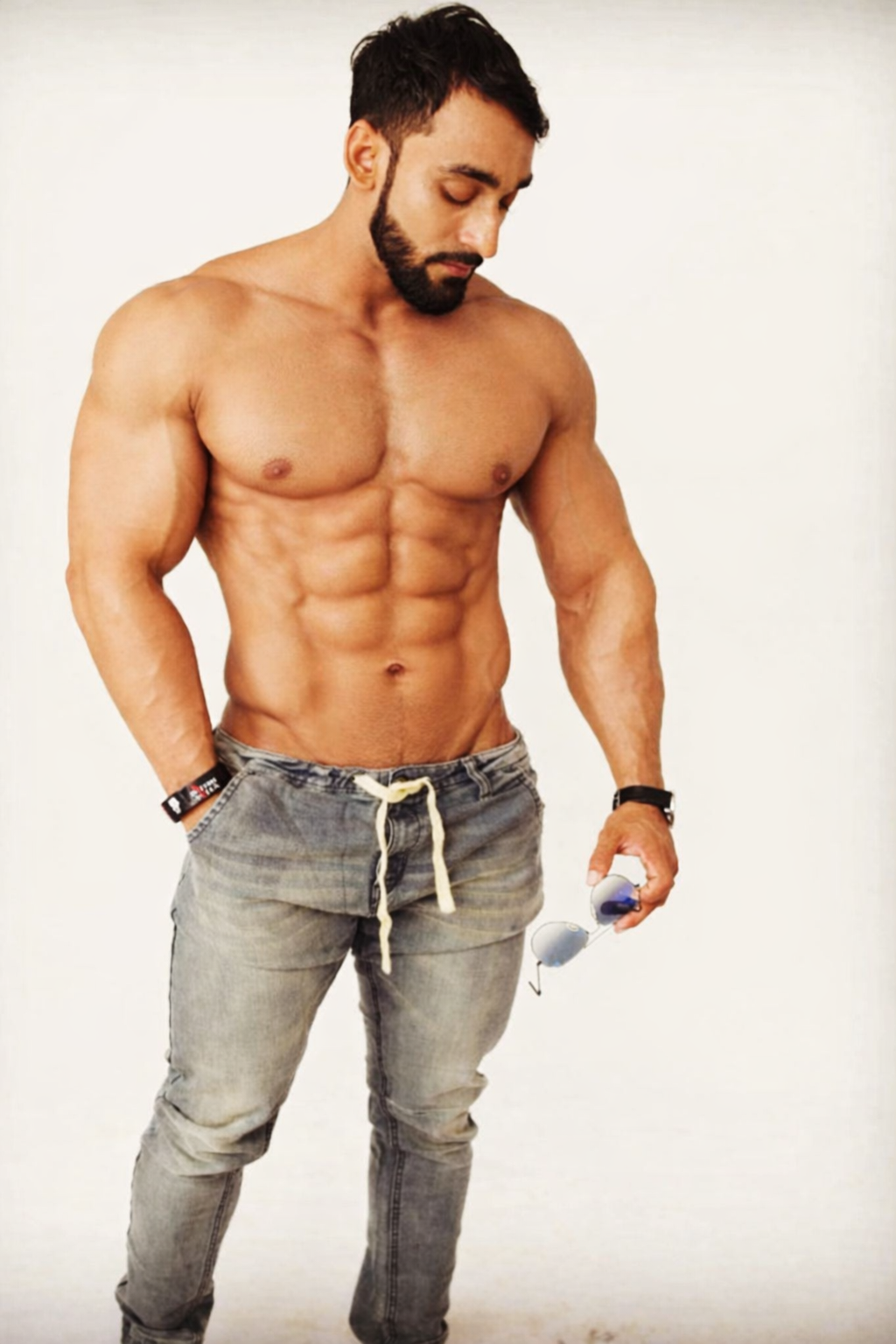 Raw Fitness Garage strength coach